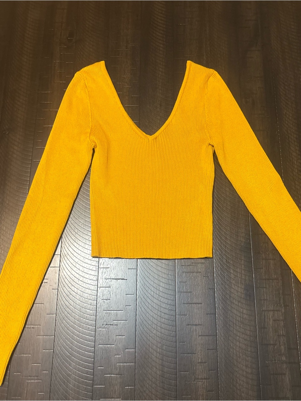 Forever 21 Ribbed V-Neck Long Sleeve Crop Top - Yellow